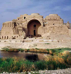 Palais d'Ardéshir babakan Firouz Abad Iran.jpg